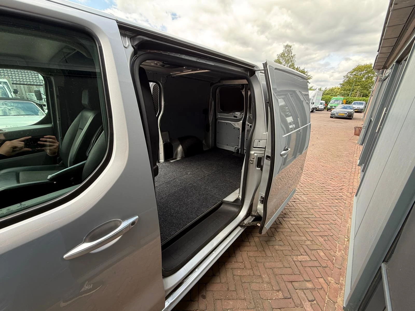 Toyota ProAce 2018 - 2.0 D Professional 2x schuifdeur Trekhaak PDC Navi Clima NAP Half Leer afbeelding 9