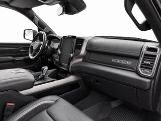 Dodge Ram 1500 2023 - 5.7 V8 4x4 Crew Cab Laramie GT | Virtual cockpit | Panoramadak | Trekhaak 13-polig | LPG | BORLA uitlaatsysteem | obrazek 17