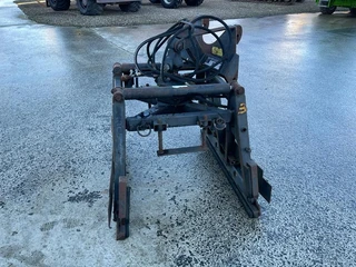 Beco stenenklem met mast Beco stenenklem met mast met hydraulische rotator 2001 afbeelding 1 miniatuur