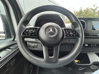 Mercedes-Benz Sprinter 2022 - 317 CDI 170 PK 3.5T RWD / L2H2 / AUTOMAAT / 270 A DEUREN / AIRCO / CRUISE / APPLE CARPLAY / 3-ZITS / CAMERA obrazek 9
