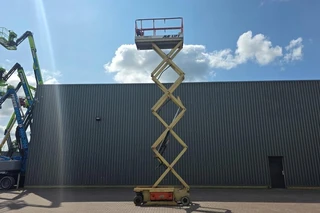 JLG 2011 - 3246ES Electric, 11.7m Working Height, 320kg Capac image 3 miniature