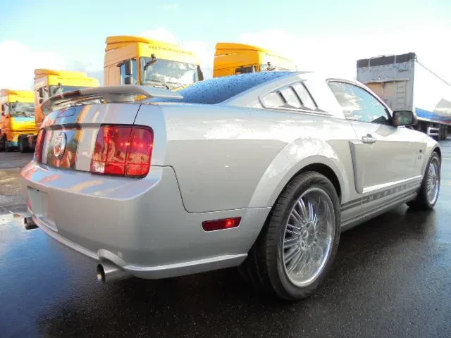 Ford Mustang 2005 - GT zdjęcie 6