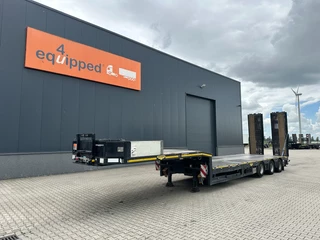 Broshuis N/A 2017 - 3ABSD Lowloader 3-axle / GVW: 59.000kg / Neck: 23.000kg / hydraulic steering + ramps + loading table / 4.60m extendable / winch / liftaxle image 2