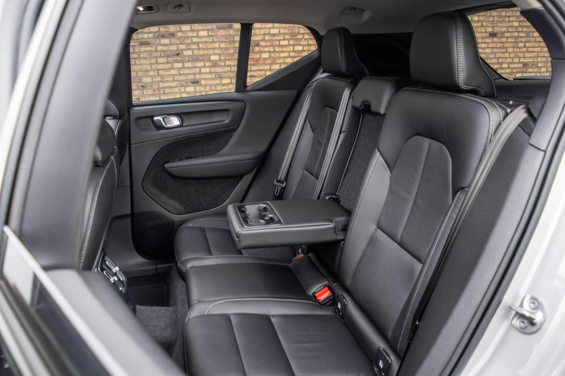 Volvo XC40 2023 - 1.5 T5 Plug-in hybrid Ultimate Dark, Pano, Leder imagen 12