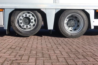 DAF XF 450 2021 - 6x2 Oprijwagen vloerhoogte 100 cm + 2x  bed + lift as afbeelding 9