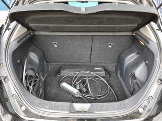 Nissan Leaf 2018 - Tekna 40 kWh soh 87%, camera. image 8