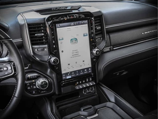 Dodge Ram 1500 2024 - Crew Cab Limited Night Edition Rambox obrazek 12