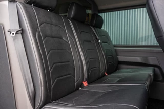 Volkswagen Transporter 2020 - T6.1 2.0 TDI L2H1 | DC | Bulli | 200PK | Leder | Carplay | Virtual | Adapt Cruise obrazek 14