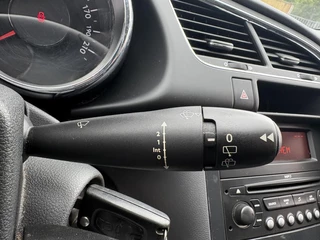 Peugeot 308 2009 - SW 1.6 VTi XT bild 13
