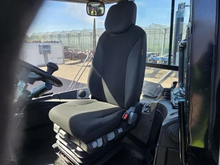 Terberg RT283 | TERMINAL TRACTOR 4X4| TURNING CHAIR. | AUTOMATIC GEAR |19208 HOURS HYDRAULIC SYSTEM. 2016 - N/A immagine 26