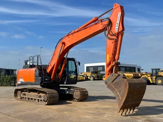 Hitachi ZX210LC-6 2018 - N/A image 6