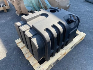 Iveco N/A 2024 - 5803008747 PLASTIC FUEL TANK 84X73X52 CM (LIKE NEW) imagen 2