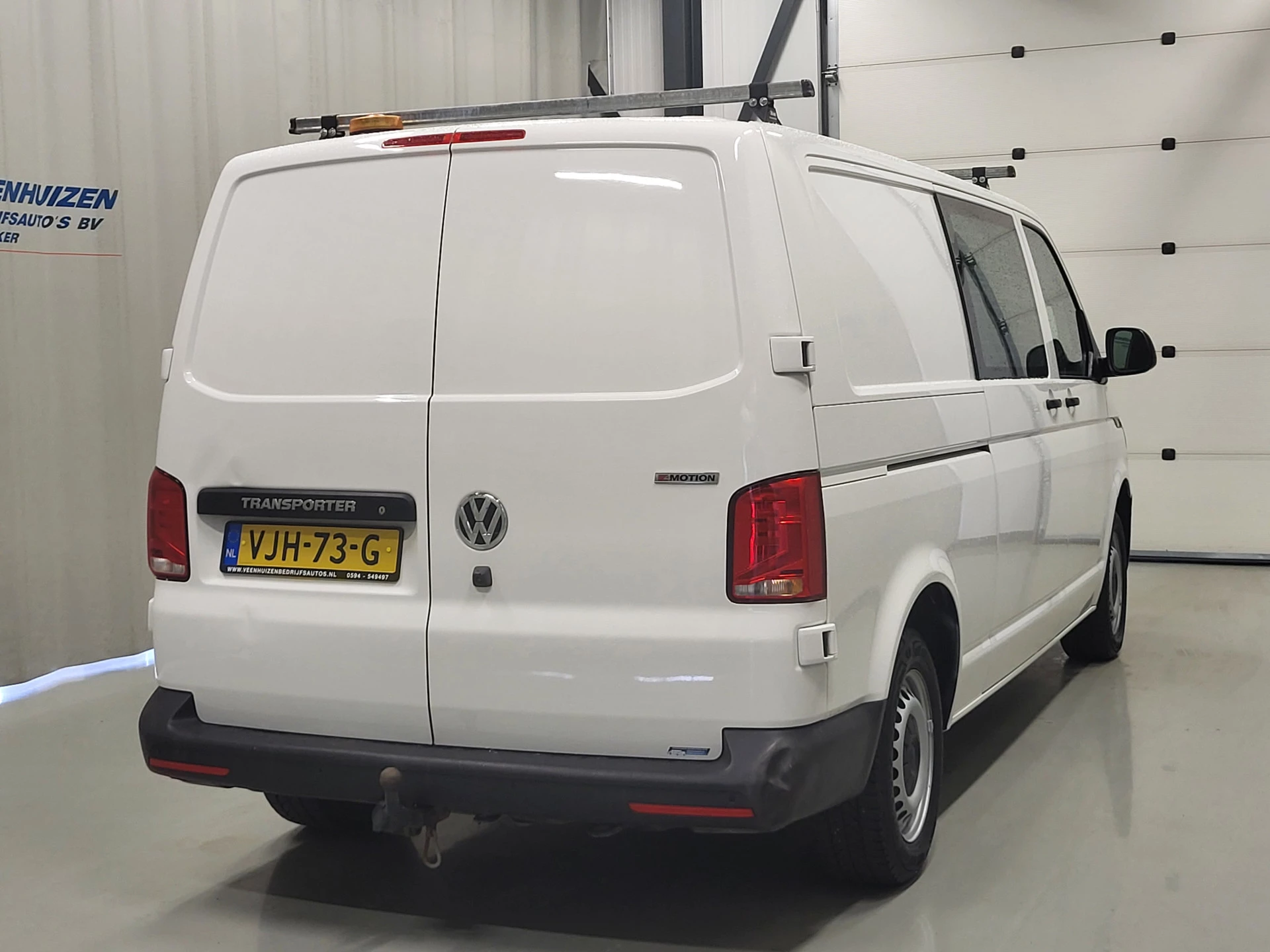 Volkswagen Transporter 2021 - 2.0TDI 150pk L2/H1 4Motion Euro 6! image 3