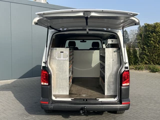 Volkswagen Transporter 2020 - 2.0 TDI 150 PK 4-MOTION 6.1 / L2H1 / 1e EIG. / 4x4 / TREKHAAK / ACHTERKLEP / INRICHTING / AIRCO / CRUISE / NAVI / APPLE CARPLAY obrazek 9