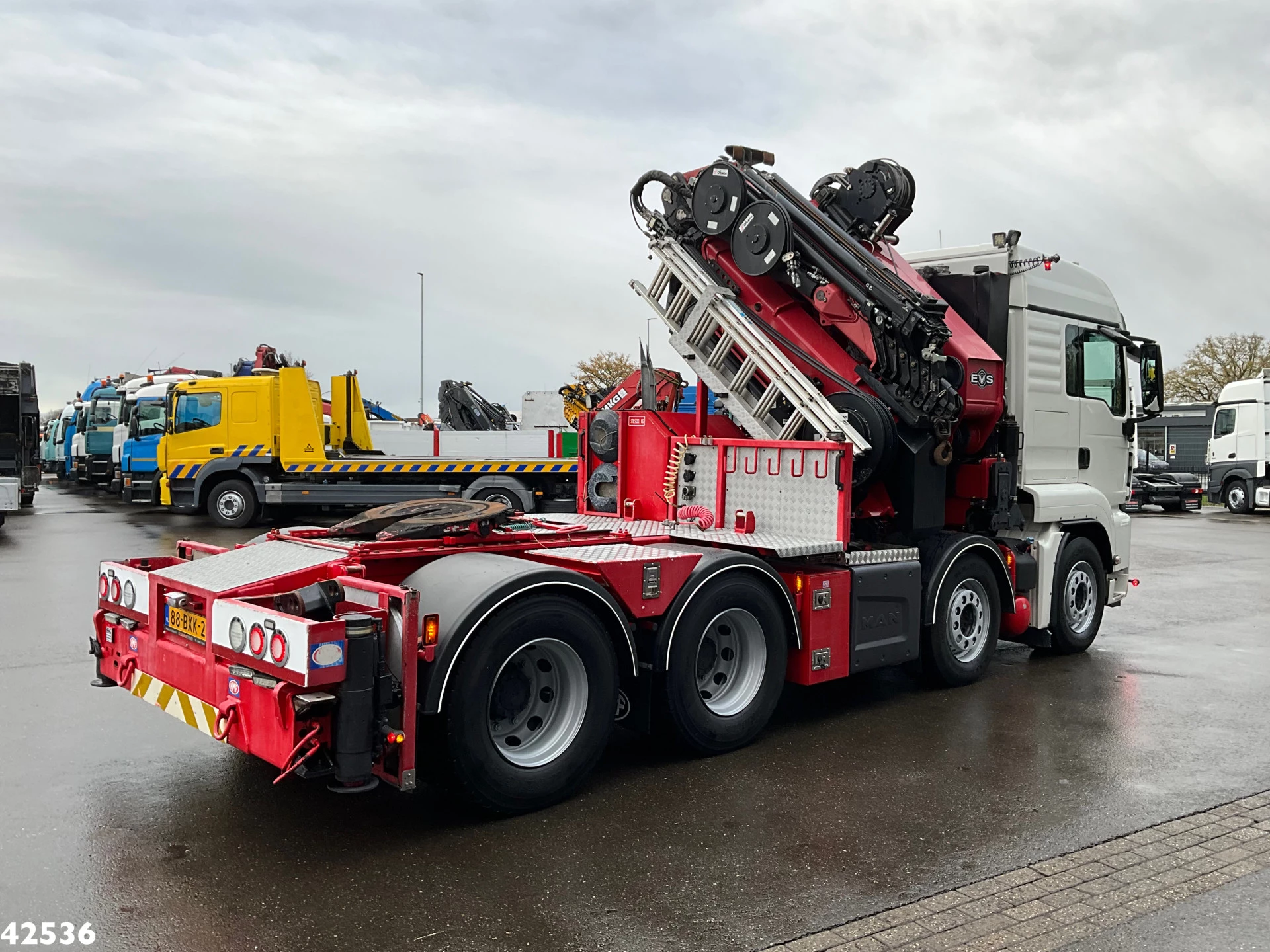 MAN TGS 2017 - 35.500 8x4 HMF 95 Tonmeter laadkraan bj. 2019! afbeelding 4