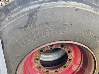 BRIDGESTONE R 164 \ TRAILERBAND | 425/65 R 22.5| 4 STUKS | 12-12-8-5 MM PROFIEL| 2010 - N/A image 4