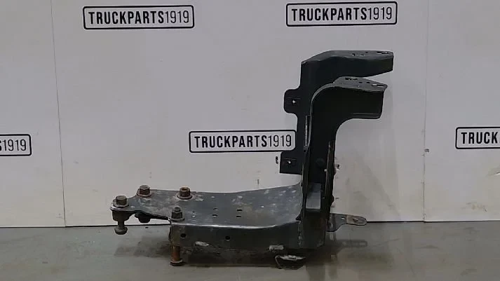 Mercedes-Benz - Body & Chassis Parts Instapdrager Li. MB MP4 afbeelding 1