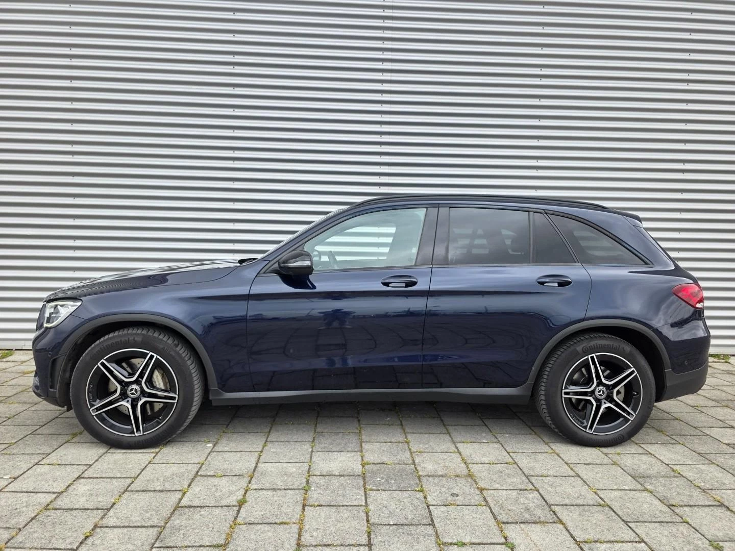 Mercedes-Benz GLC 2021 - Mercedes-Benz 300 de 4MATIC - AMG pakket - Black edition immagine 8