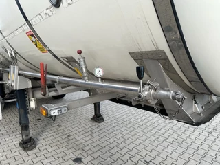 Van Hool N/A 2015 - FOOD / 39.000L / 3-COMP / INOX / NL-trailer / APK: 04/2026 image 31
