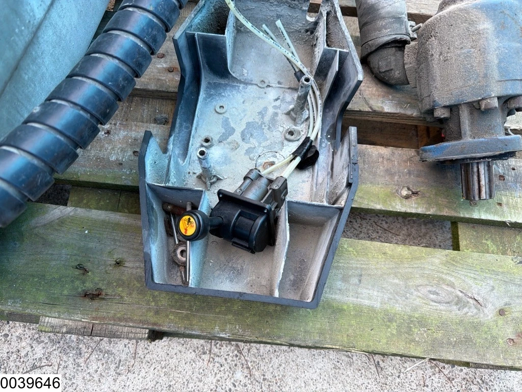 Hyva - Tank, pump, hoses, control valve afbeelding 4