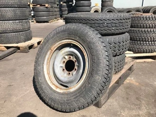 Diverse N/A - TOYO A/T 205R16C bild 1