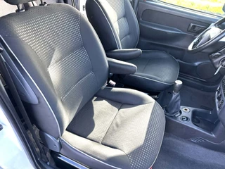 Peugeot Partner 2006 - MPV 1.4 XT Benzine 5 Persoons Bank Neerklapbaar!!! изображение 47