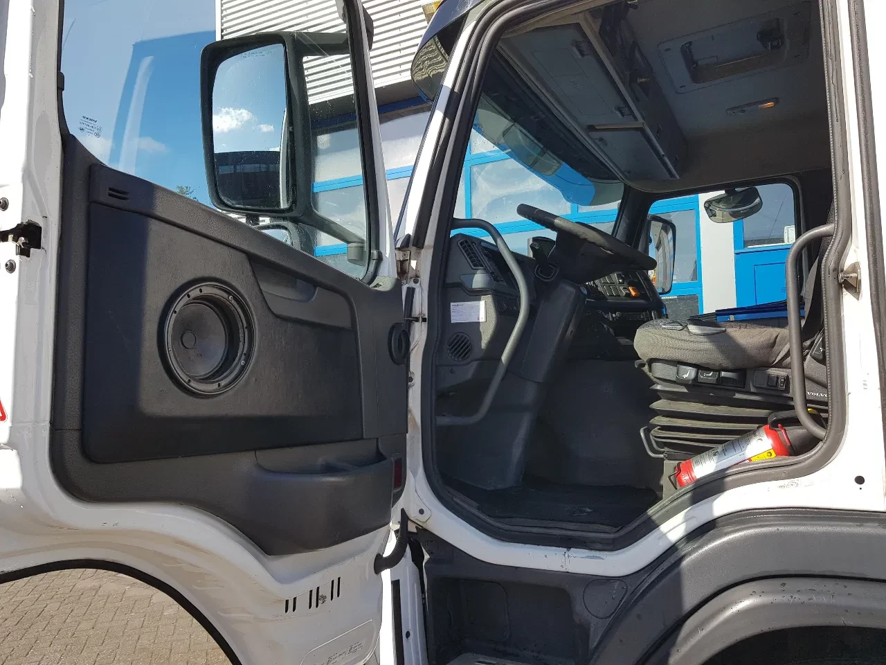Volvo FM 9.340 2006 - Petrol, Diesel 17000 Ltr. 3 Compartementen image 15