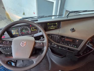 Volvo FH 2019 - 470 VDL hooklift New APK / TUV imagem 14