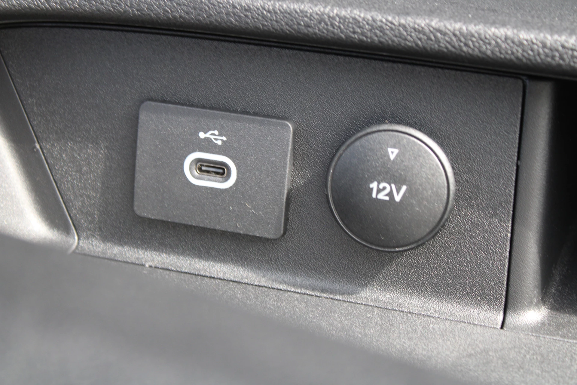 Ford Transit 2024 - 350 2.0 TDCI L2H2 Trend 165pk - Facelift - Adaptive Cruise - Navigatie - Blind Spot - 360 Camera - Stoel - Stuurverwarming - Rijklaar obrázek 27