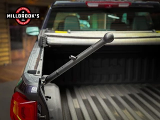 Chevrolet Silverado 2024 - USA High Country Black Edition 6.2 V8 420 PK, obrazek 11