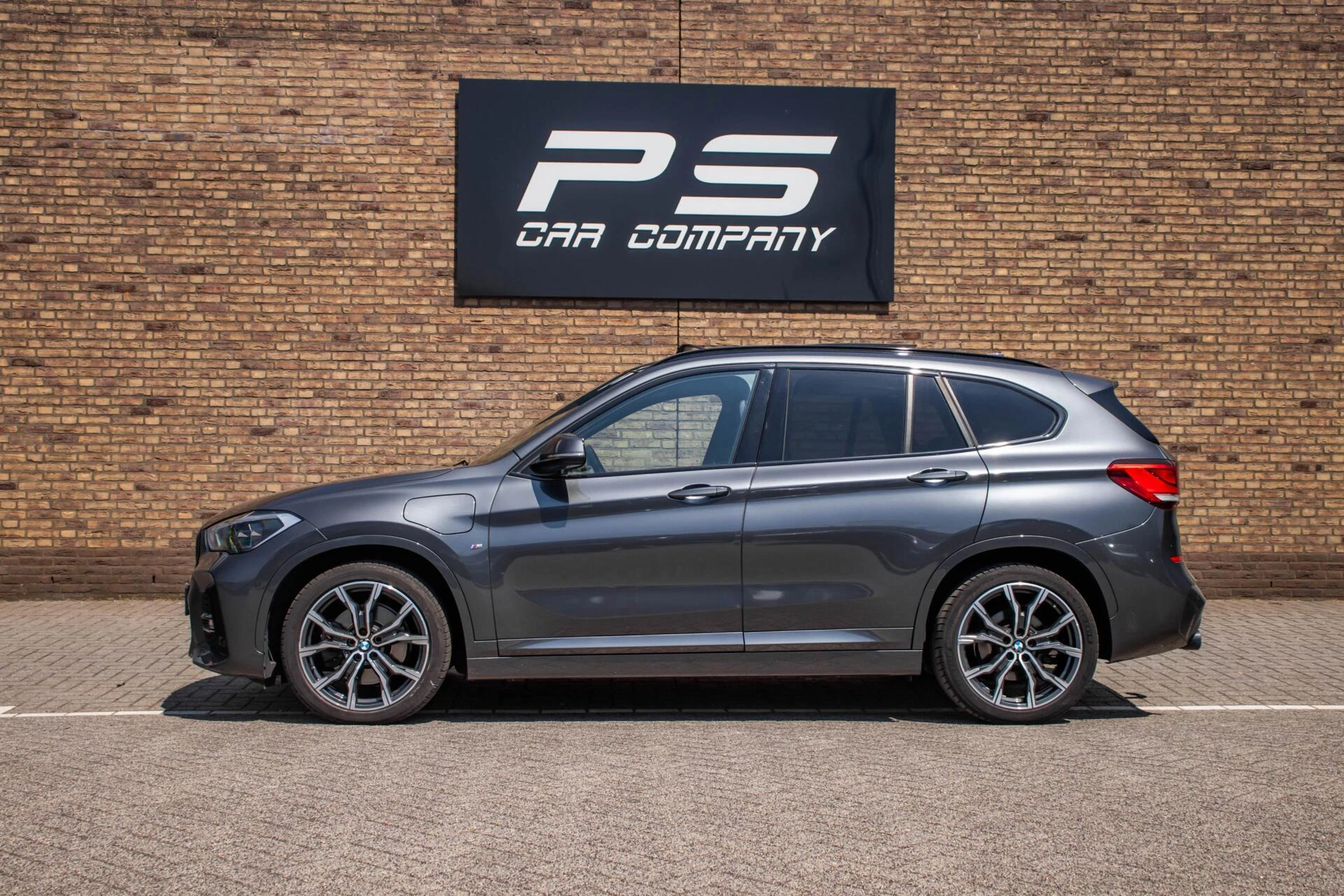 BMW X1 2021 - xDrive25e M-Sport, Pano, Leder, ACC, Carplay, H&K afbeelding 3