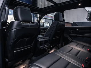 Dodge Ram 1500 2024 - Limited Night | 5.7L HEMI V8 4x4 Crew Cab image 10