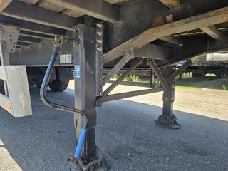 Pacton T3 001 /3 axle curtainsider /saf disc/ apk tuv/13-03-2027. 2004 - N/A obrazek 9