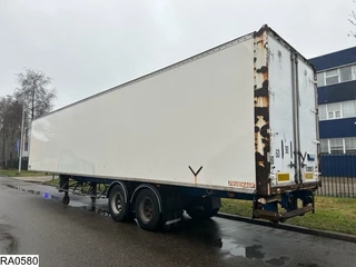 Fruehauf N/A 1999 - gesloten bak Estimated 3000 Jerrycans obrazek 6