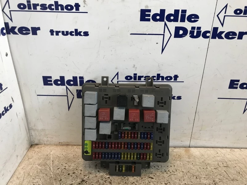 DAF - 1702238 / 1712041 / 7421082089 ZEKERINGKAST LF45IV/LF55IV afbeelding 1