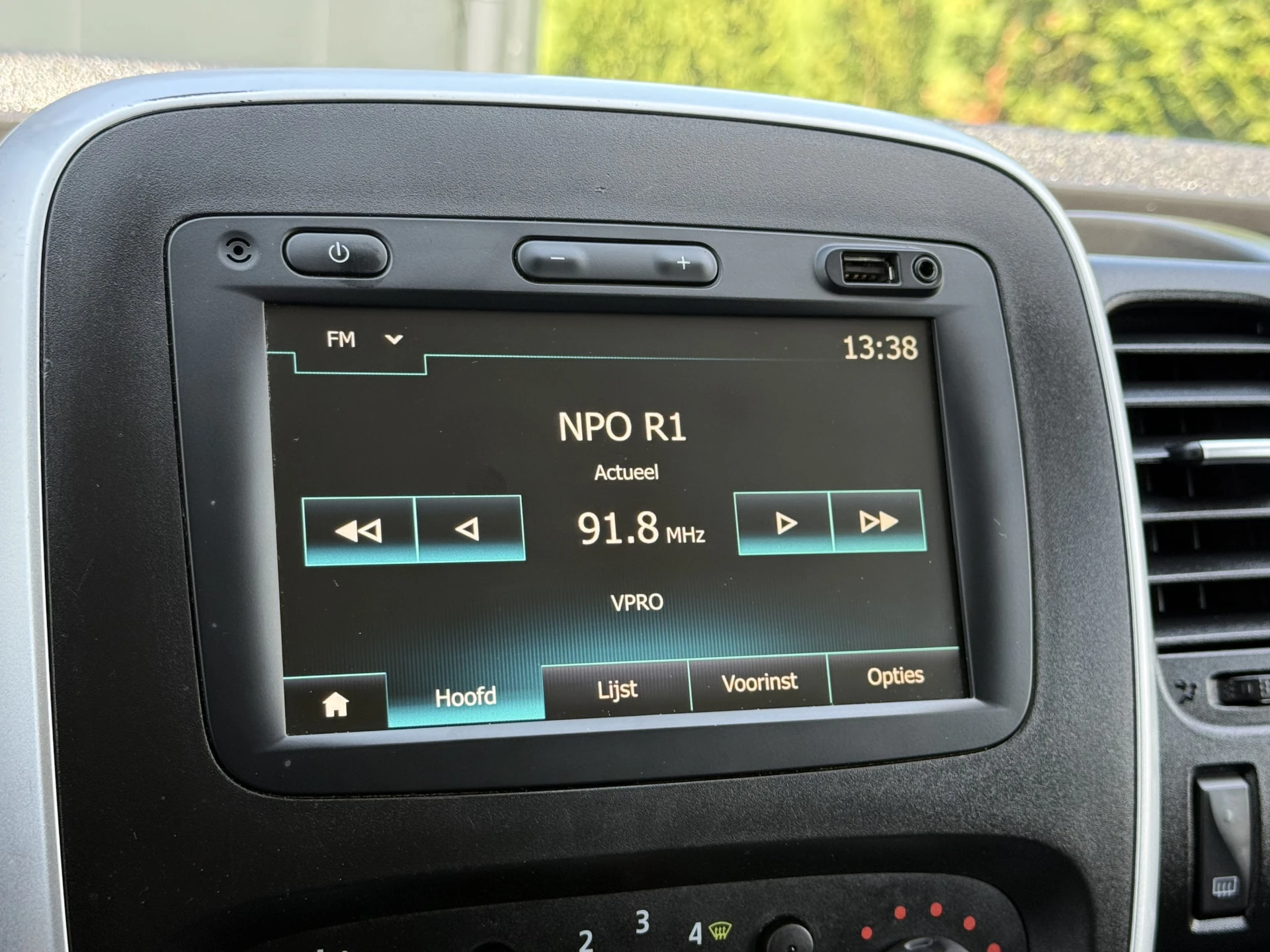 Renault Trafic 2020 - 2.0 dCi 145 PK / AUTOMAAT / L1H1 / 2x SCHUIFDEUR / INRICHTING / TREKHAAK / IMPERIAAL / 3-ZITS afbeelding 19