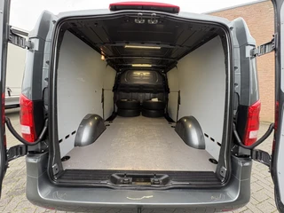 Mercedes-Benz Vito 2021 - 114CDI 136PK L3 9G-Tronic / Distronic / 2.500KG Trekhaak / Euro6 afbeelding 3 miniatuur