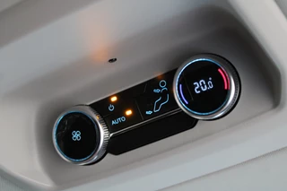 Ford Tourneo Custom 2025 - 340 2.5 PHEV L2H1 Titanium X 232pk | 2x Schuifdeur | ACC | 360 camera | Leder | Navi | Verwarmd stuurwiel | 19" LM velgen | Rijklaar image 46