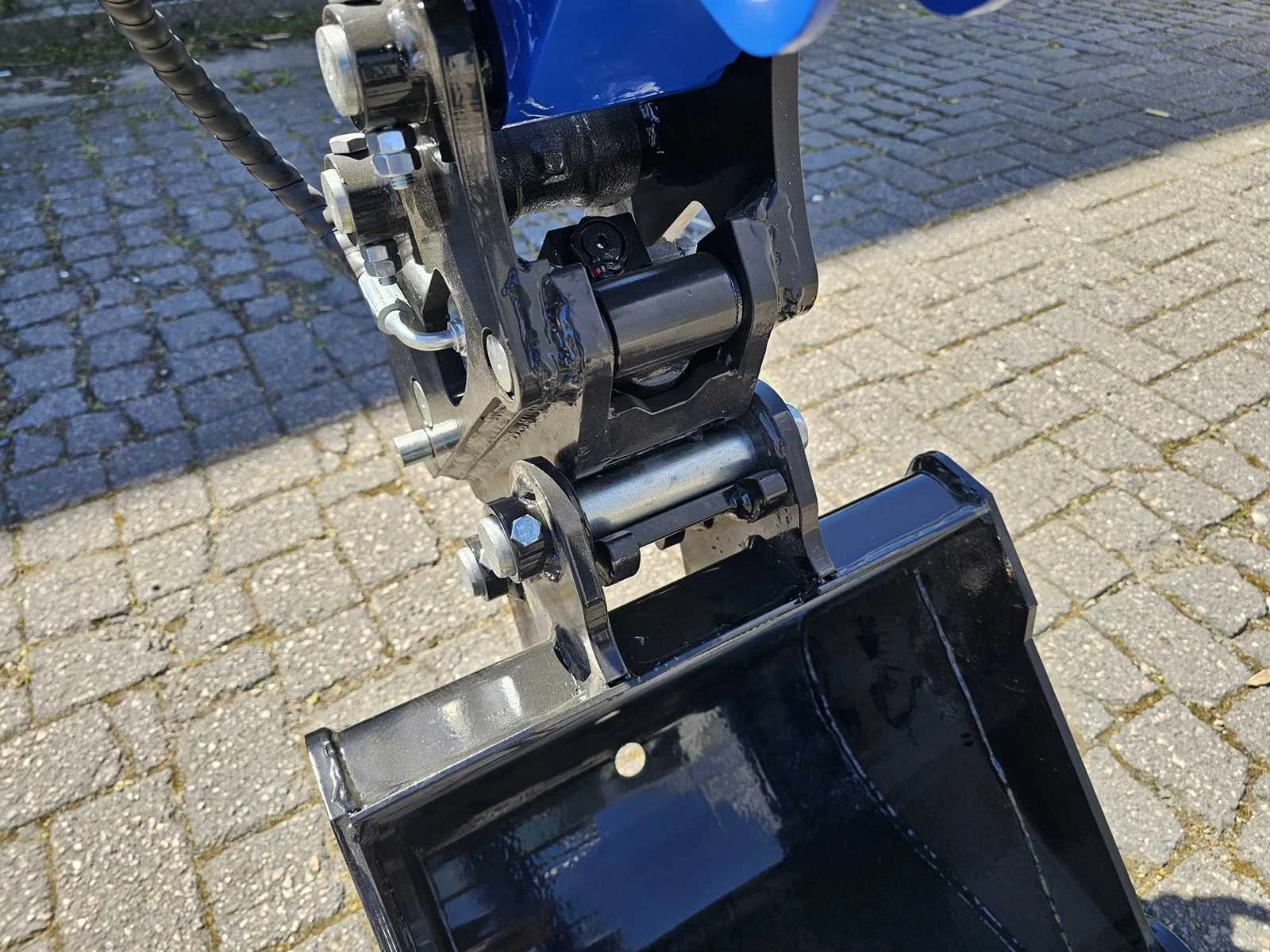 Ultra Force Equipment 2026 - NM25 - Minigraafmachine snelwisselsysteem incl. 3 bakken afbeelding 13