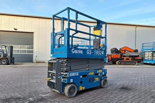 Genie 2021 - GS1932 E-Drive Several In Stock, 8m Working Height Bild 2 Miniaturansicht