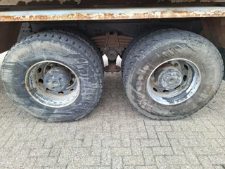 Scania P 2007 - P380 / 6X4 / 2X BIG AXLE / FULL-STEEL / DRUM BRAKES / TEREX TLC 125.2 CRANE / AIRCO / MANUAL / EURO-4 / 2007 zdjecie 18