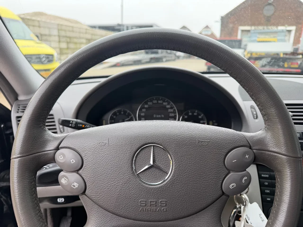 Mercedes-Benz E-Class 2007 - 200 Kompressor Limousine 8 Persoons Automaat Airco Cruisecontrol 94100KM Bild 17