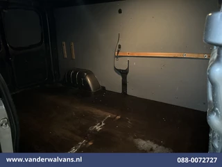 Opel Vivaro 2015 - 1.6 CDTI 120pk L2H1 Sport Airco | Navigatie | Imperiaal | Cruisecontrol afbeelding 13