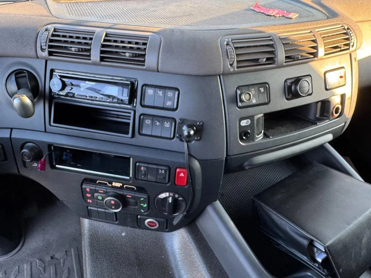 DAF CF 410 2017 zdjęcie 10