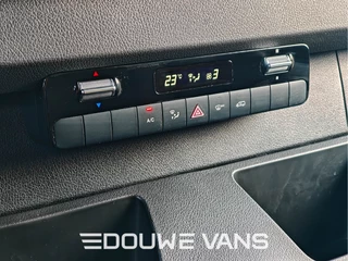 Mercedes-Benz Sprinter 2024 - L2 H2 Automaat 315 BLAUW MBUX DAB Trekhaak image 13
