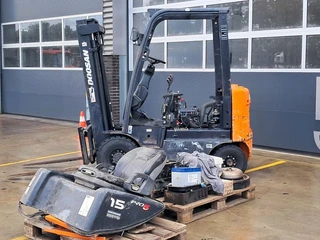 Doosan 2008 - D15S-5 afbeelding 2 miniatuur