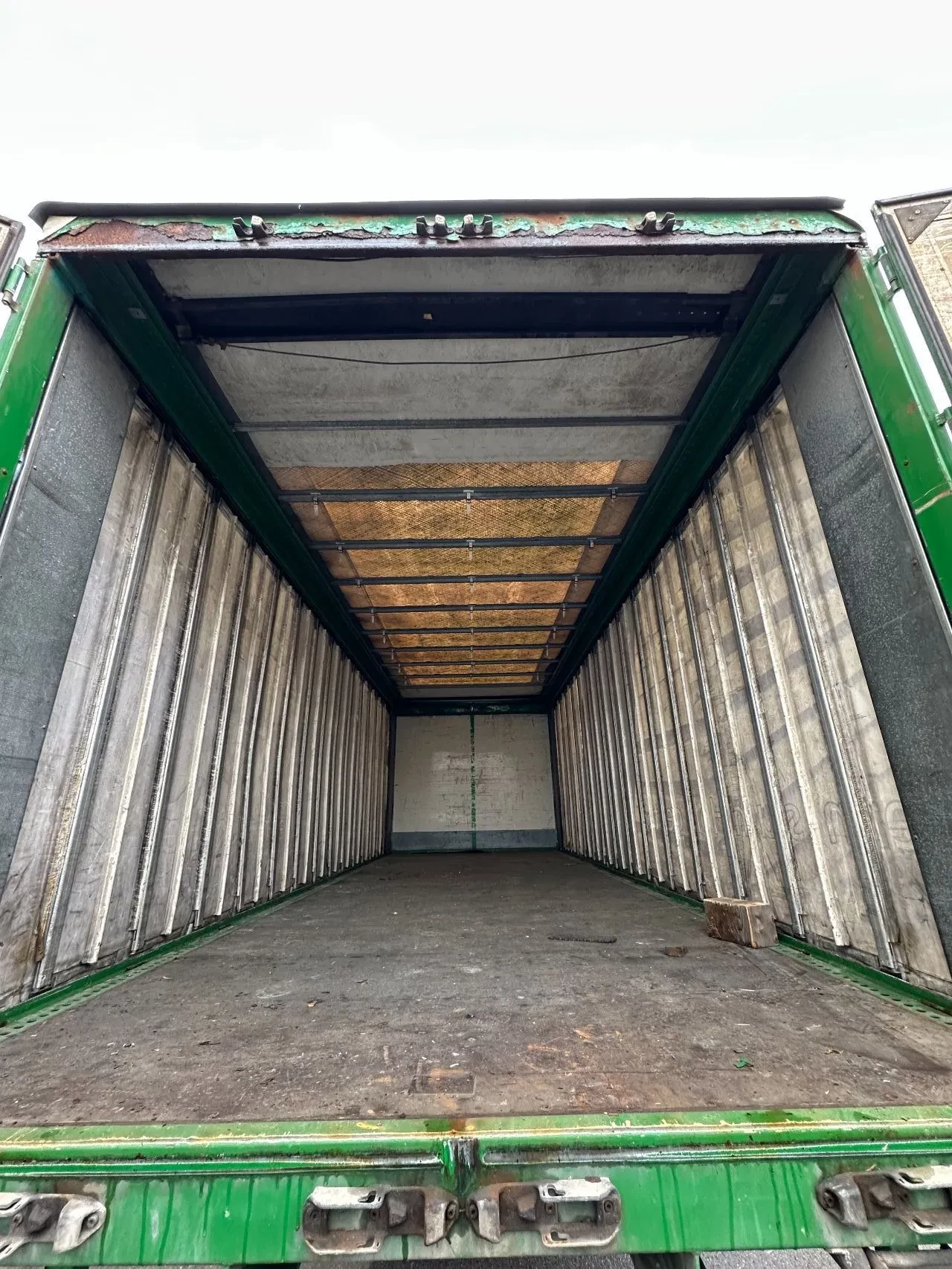 Jung 2002 - Planen-/ Tautliner Wechselbrücke mit Edscha-Verdeck für 17 Paletten und Ladungssicherung afbeelding 13