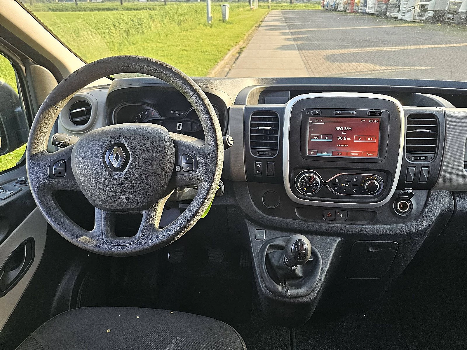 Renault Trafic 2019 - 1.6 DCI image 8