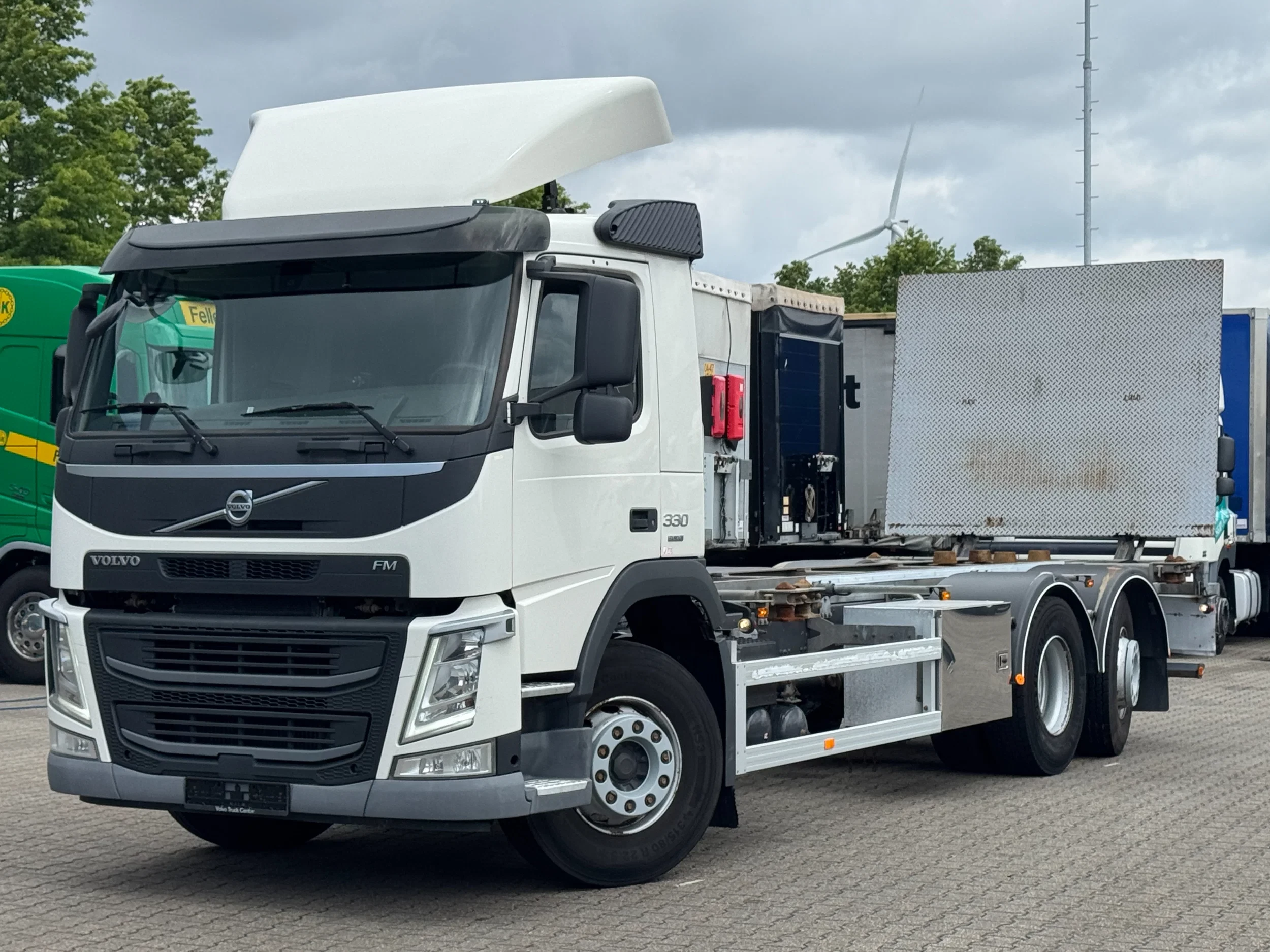 Volvo FM 330 2018 - 6x2*4 BDF + Lift Only 309Tkm! Euro 6 zdjęcie 1