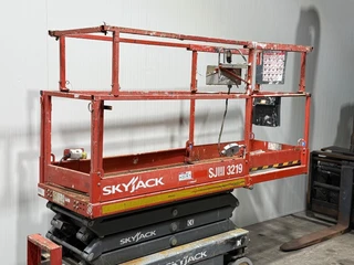 SkyJack SJ3219 2014 image 2 thumbnail